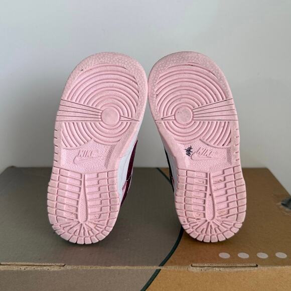 Nike Dunk Low ‘Valentine’s Day’ Toddler Sneakers - SZ 7 C - Picture 10 of 11